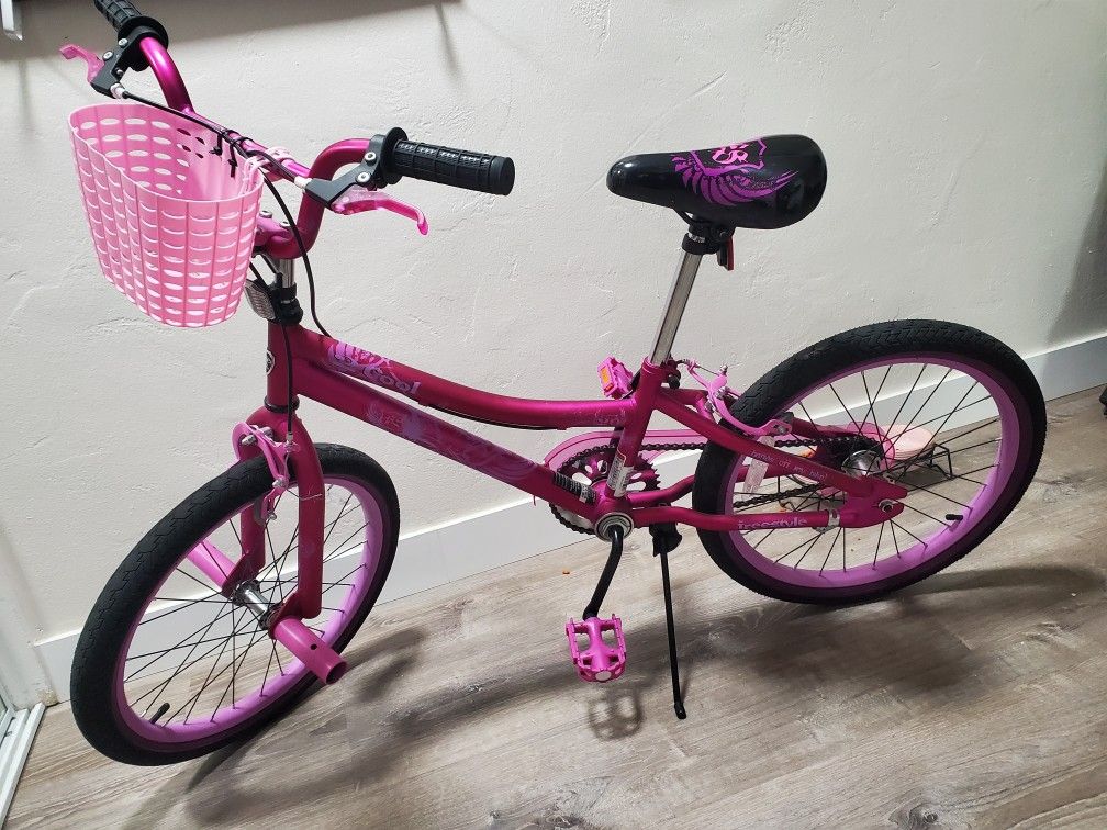 2 Cool 20' Girls Bike
