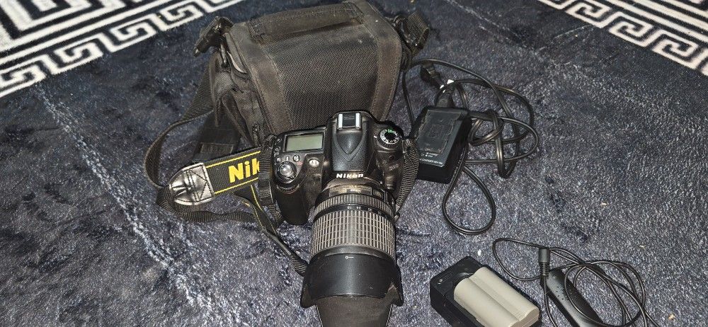 Nikon SLR D90 Camera
