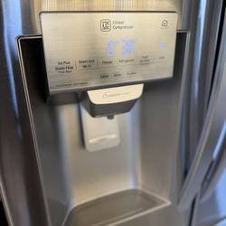LG French Door Fridge 33”