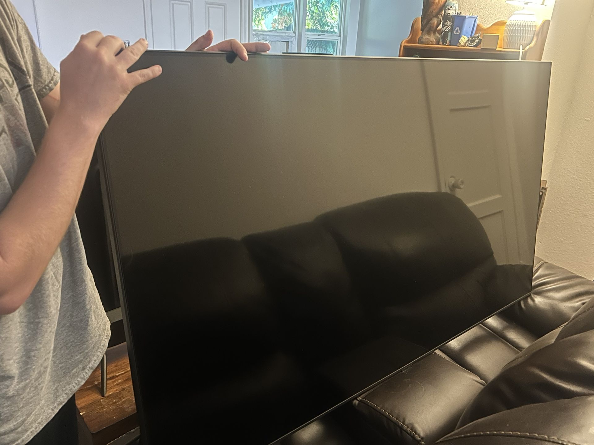 65 inch Samsung curved Tv with mount