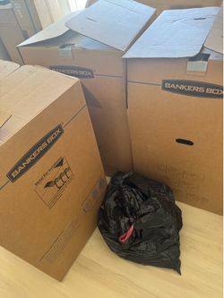Wardrobe moving boxes