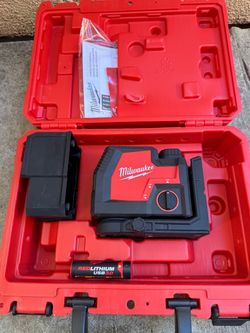 Milwaukee Green 100 ft. Cross Line and Plumb Points Rechargeable Laser Level