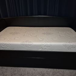 Daybed with a Trundle