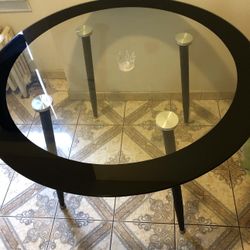 Round Glass Top Metal Base Dining Table