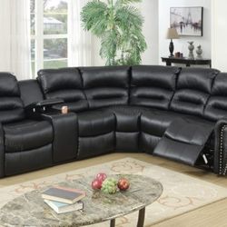 🔥JUST IN 🔥 Brand New Black Sectional Recliner Sofa With Storage Console And Cup Holders