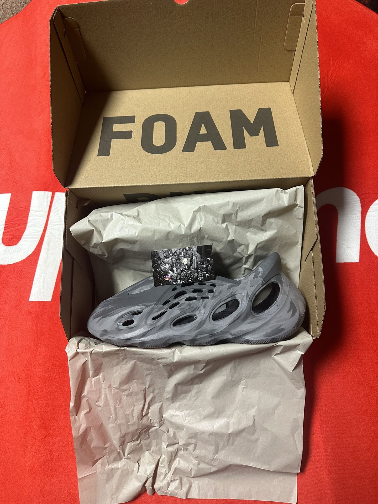 Yeezy Foam Runner “Granite”