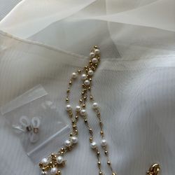 88 cM Pearl Necklace. Can Be Used As Glasses Hooker