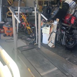 Treadmill Pro Form with Incline