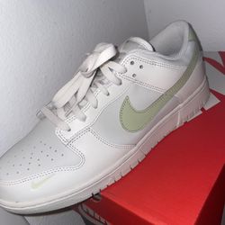 Nike Low Dunk