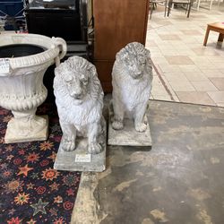 Concrete Lion Statue 