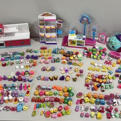 Shopkins Bundle Over 516 Shopkins Including Small Mart, Popcorn Display, Kitchen Display, Mini Display, Sign And Car Bundle