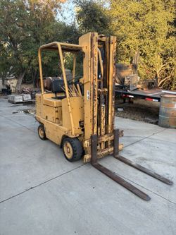 Caterpillar T-45 Forklift