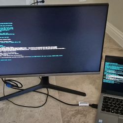 Samsung 28” monitor