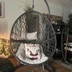 Beautiful Hi-end Swinging Egg Chair For Indoor/outdoor. About 6.5 Feet Tall. Comes In Two Pieces For Transport
