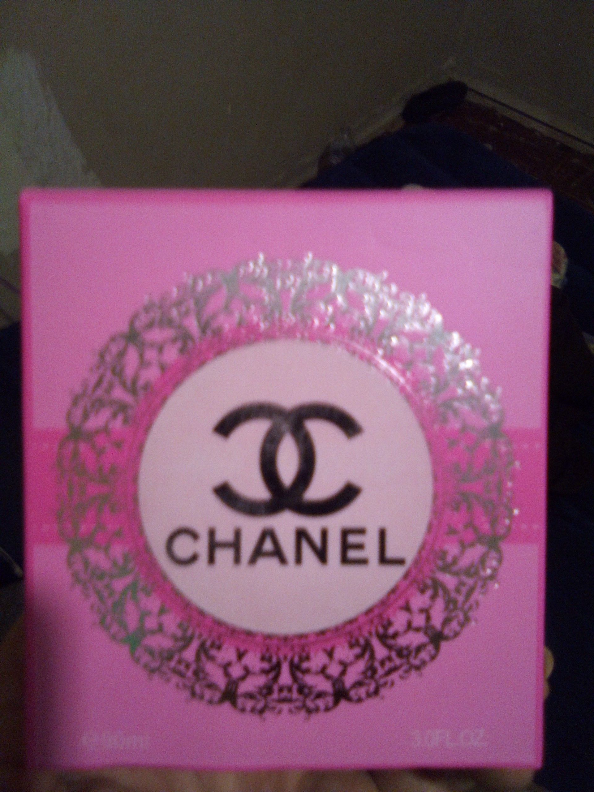 Chanel White Diamonds and Gucci Dazzling Sexy Perfumes