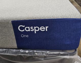 LIKE NEW! Casper One Full Mattress - Delivery Available