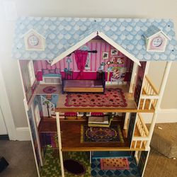 Doll House 
