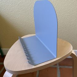 Most Modest Walter Shelf