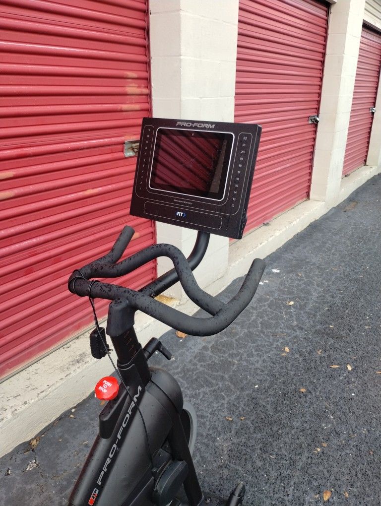 Proform Spinn With Screen Monitor