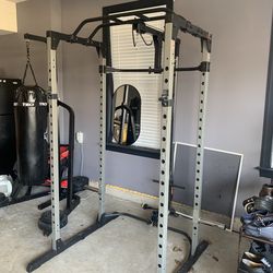 Fitness Reality 810XLT Super Max Power Cage Gray with attachments and dip bars