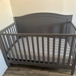 Baby crib