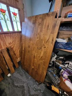Hardwood solid table/pending