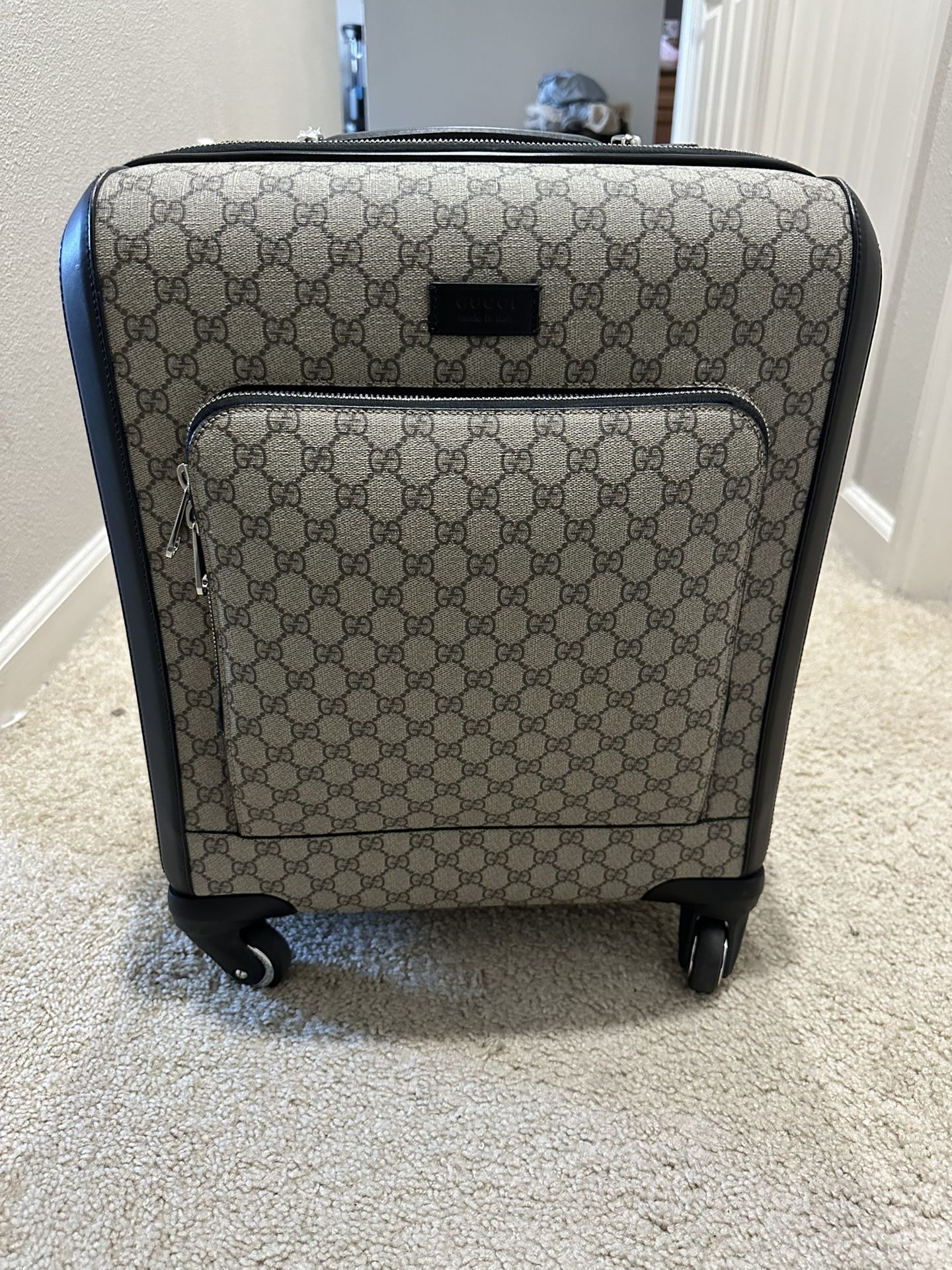 GUCCI Roller Luggage