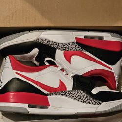 JORDAN 312 LOW (size 12)