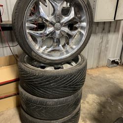 22” Bentchi Rims & Tires