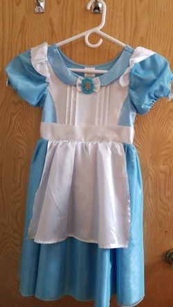 Sized 9,10. Girls dress