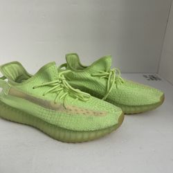 adidas Rare Yeezy Boost 350 V2 GID Glow in Size 10  No Box  