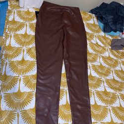 LEATHER PANTS