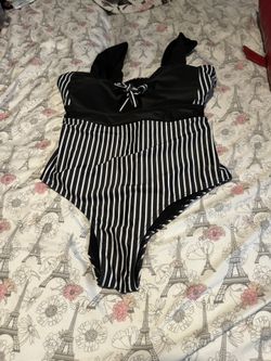 Women’s swimming suit