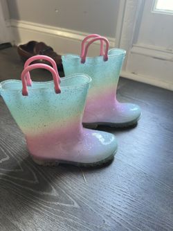 Girls size 12 rain boots light up