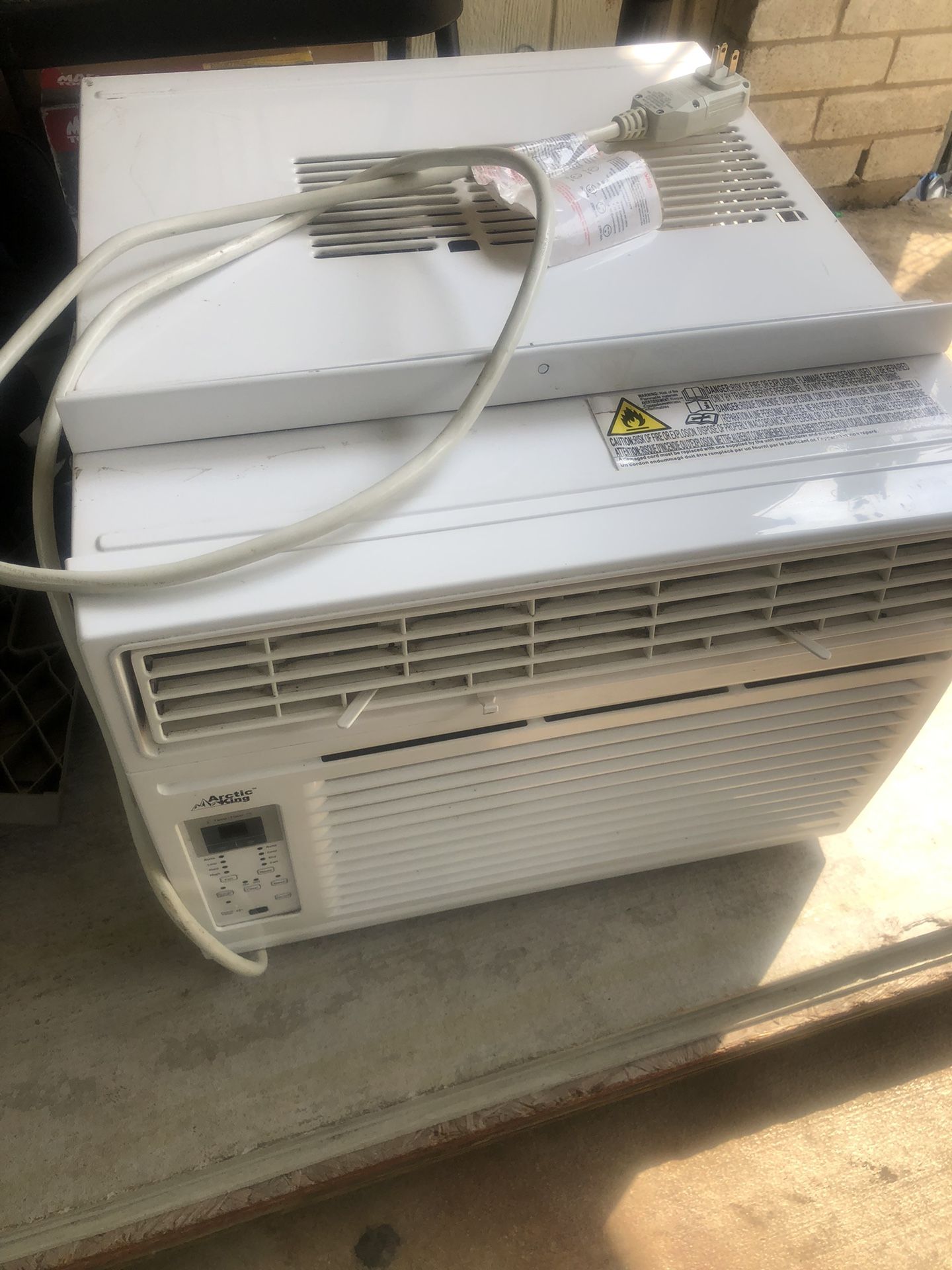 AC  Window Unit 10000 BTUs