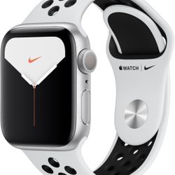 Apple Watch Series 5 44mm GPS Aluminum Space Black Nike Band