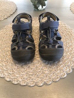 Boy Sanoma sandals (size 3)