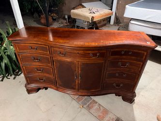 Dresser and queen mattress