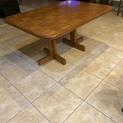 Kitchen/dining/ table 42”x60” Butcher block oak table.
