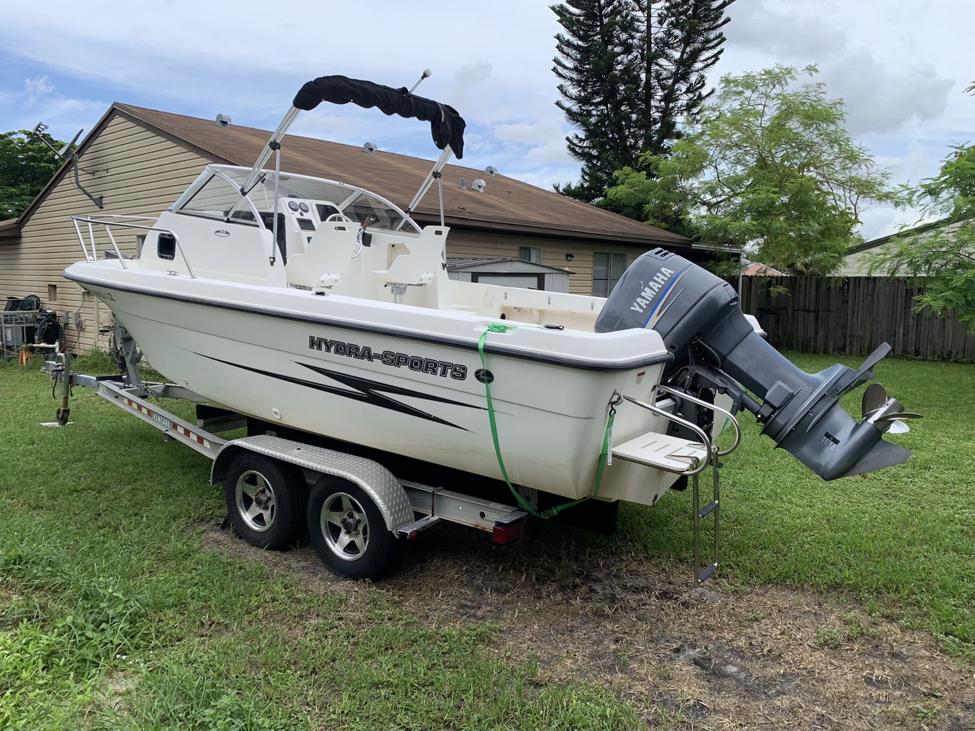 2002 Hydra-Sports 22” with Yamaha 150HP