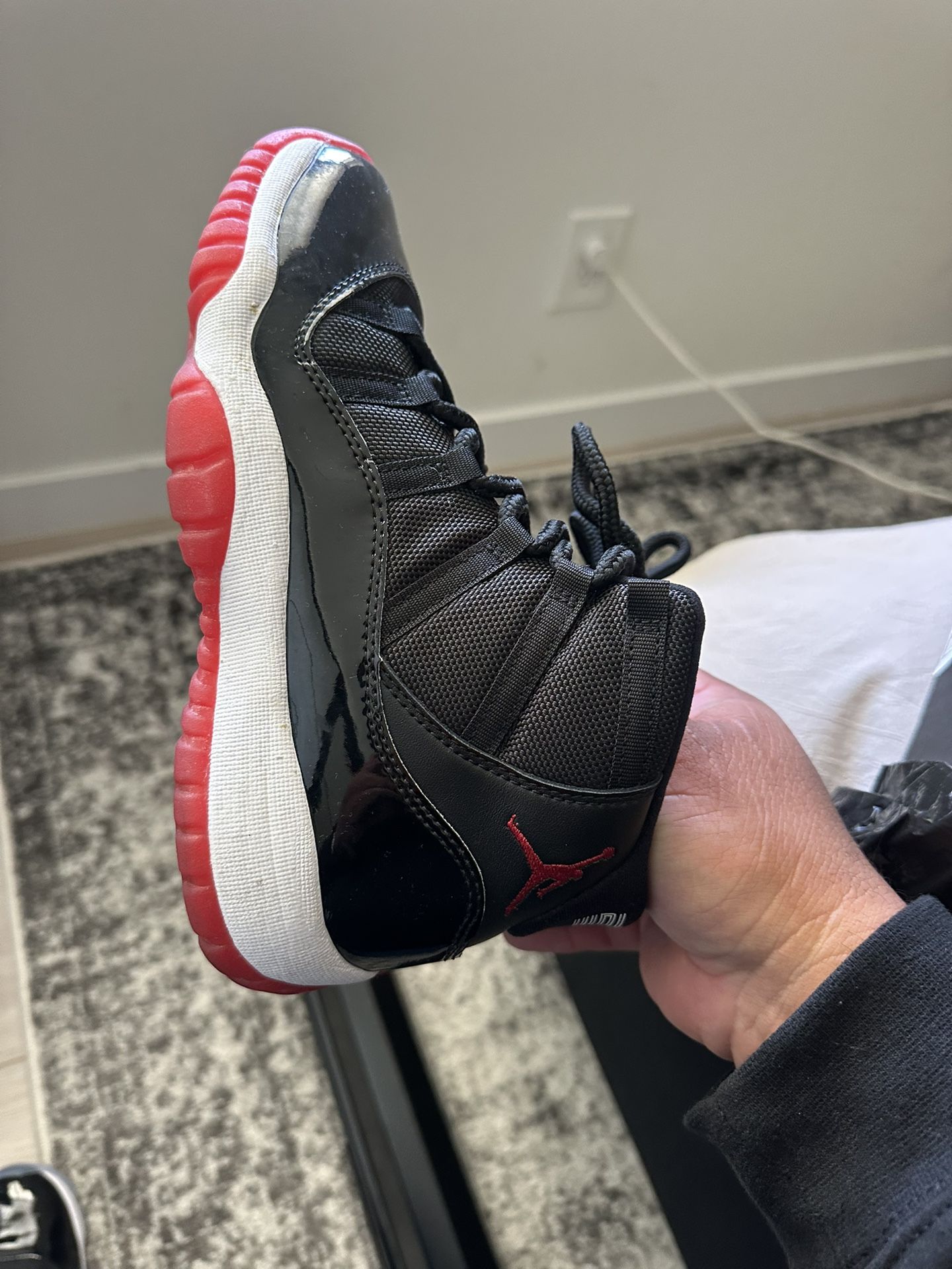 Jordan 11 ‘Bred’ Size 7y