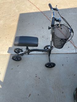 knee walker