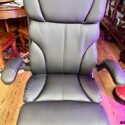 Brand New Ergonomic Big and Tall Computer Desk Chairs, Executive Breathable Leather Chair with Adjustable Flip-up Armrests, Lumbar Support Swivel PC C