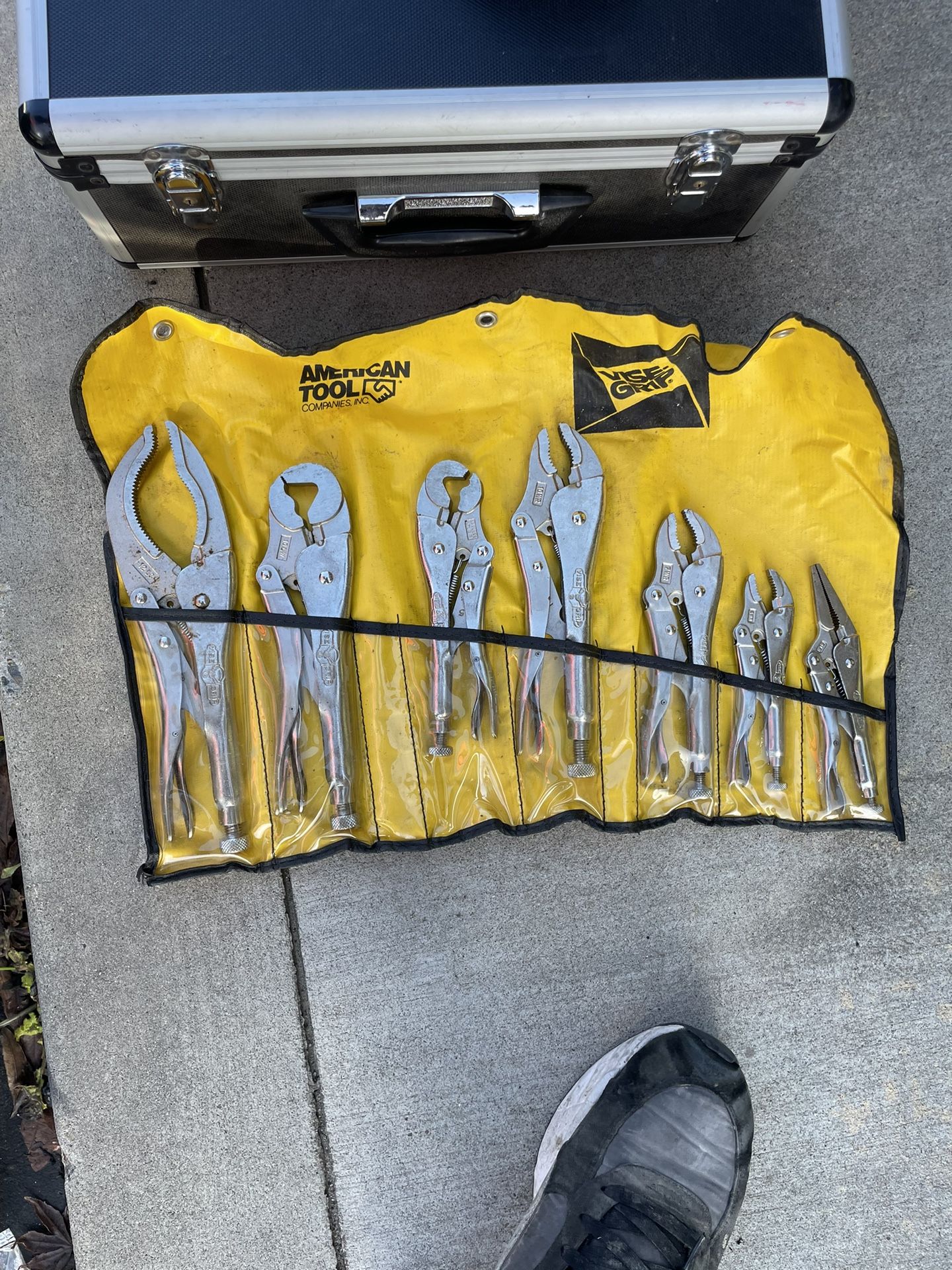 Vise Grip Curved Pliers