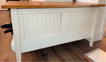 Wood chest