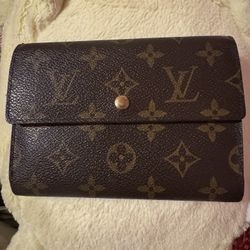 LV wallet