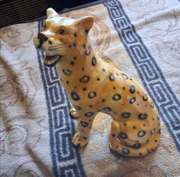 Ceramic Leopard Figurine Statue