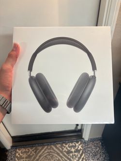 Apple AirPods Max Headphones – Space Gray
