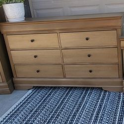Gorgeous Dresser 