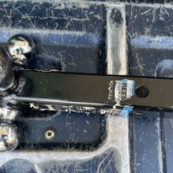 REESE Towpower Class V Tri-Ball Mount